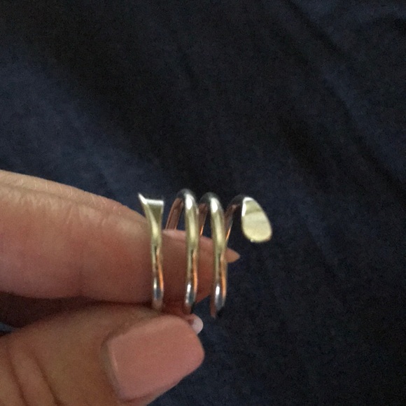 Lia Sophia ring - Picture 2 of 2